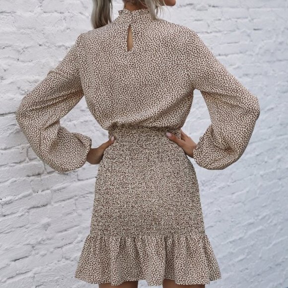 CHIC DOLLZ Ruffled Dress with Lantern Sleeves - Picture 4 of 7